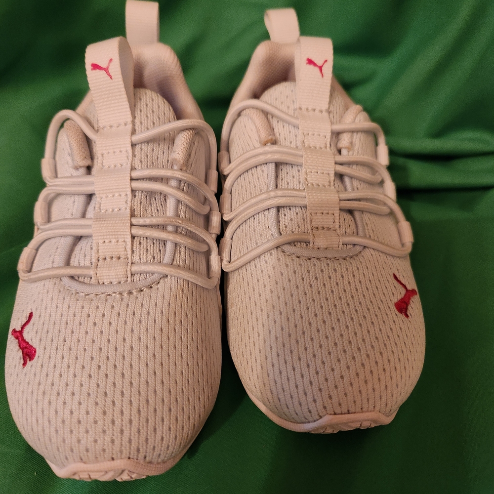 Puma Kids Sneakers - White with Red Accents